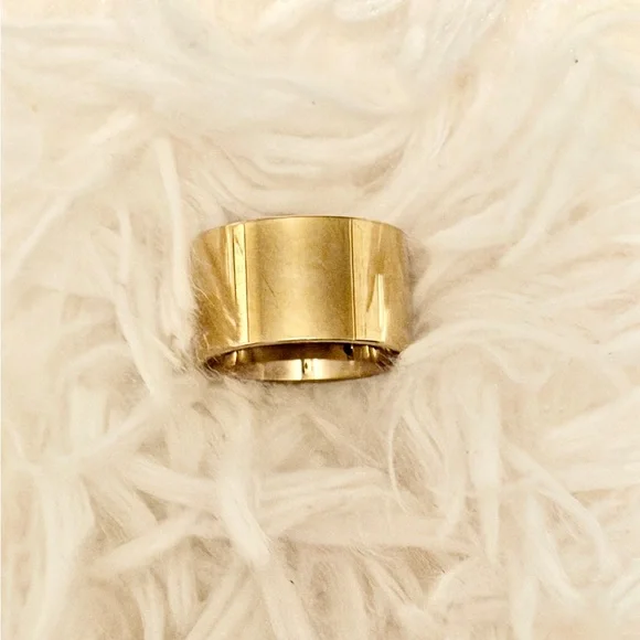 NWOT 18K Stainless Steel Ring sz 8 - Picture 3 of 4